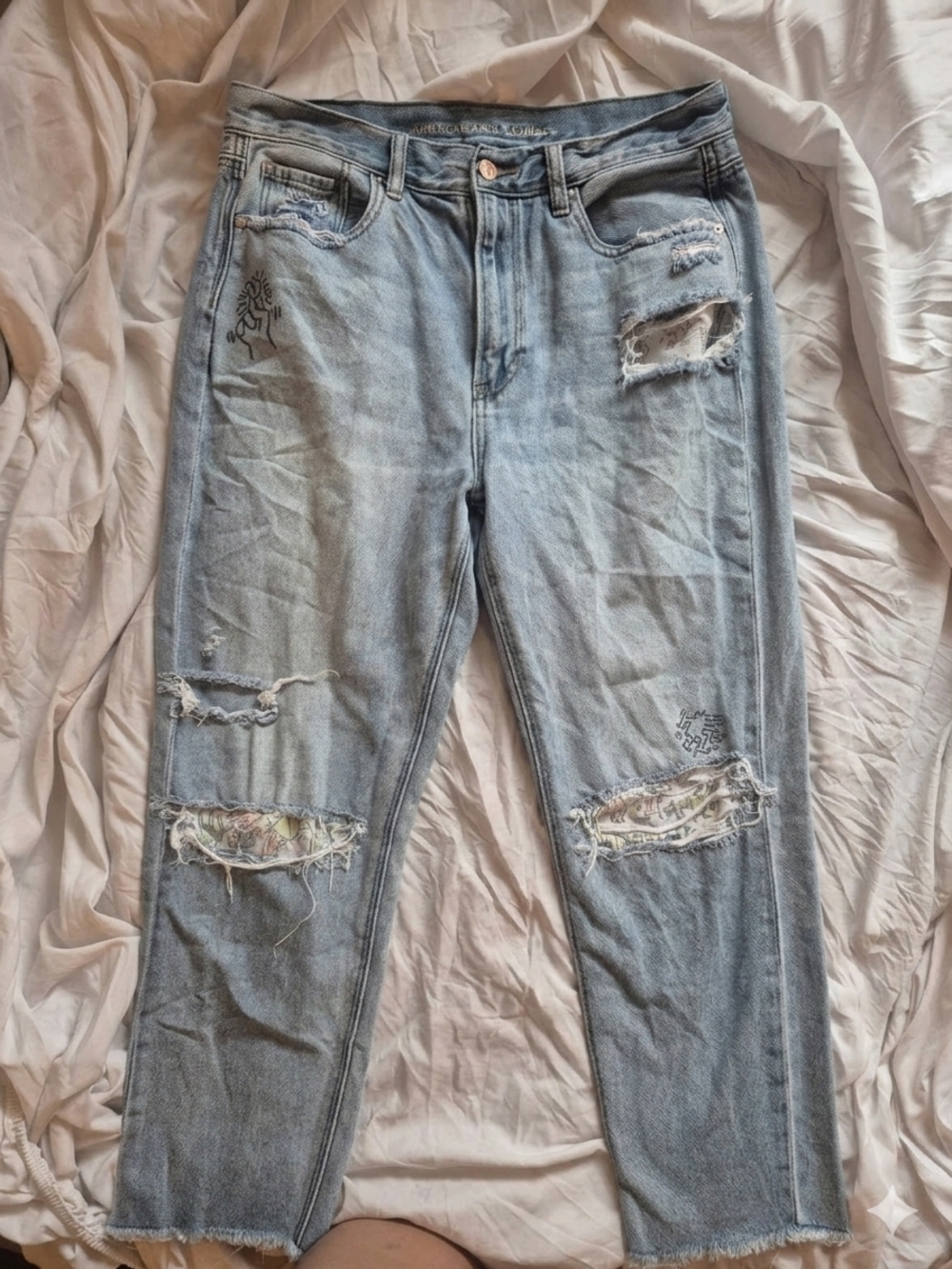 American Eagle Outfitters Light Blue Distressed Straight Leg Jeans - Picture 2 of 12